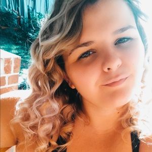 Meet your Posher, Victoria